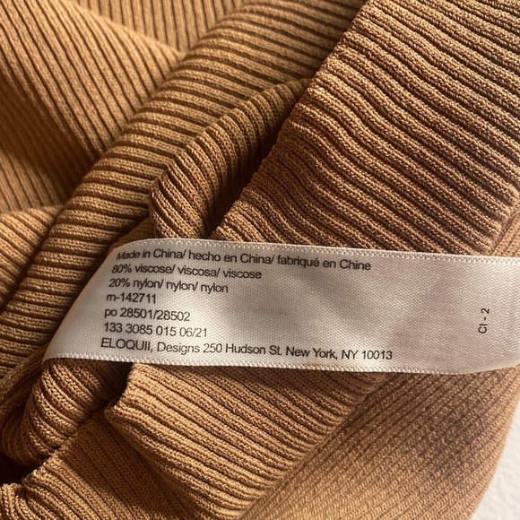 ELOQUII CAMEL RIBBED SLEEVELESS TURTLENECK SIZE 14-16 - Picture 2 of 3